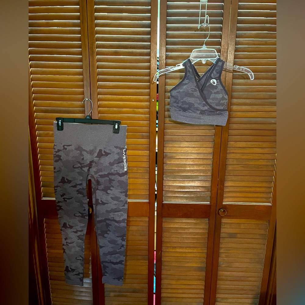 Livesore Fire Camo workout set NWOT!